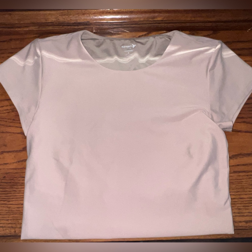 Old Navy Active PowerSoft Activewear Top with Build in Bra.